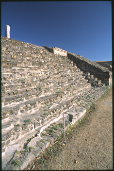 monte alban-27.jpg